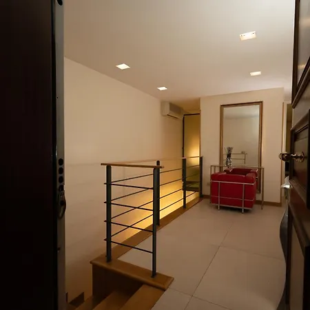 Modern Mansion Рим